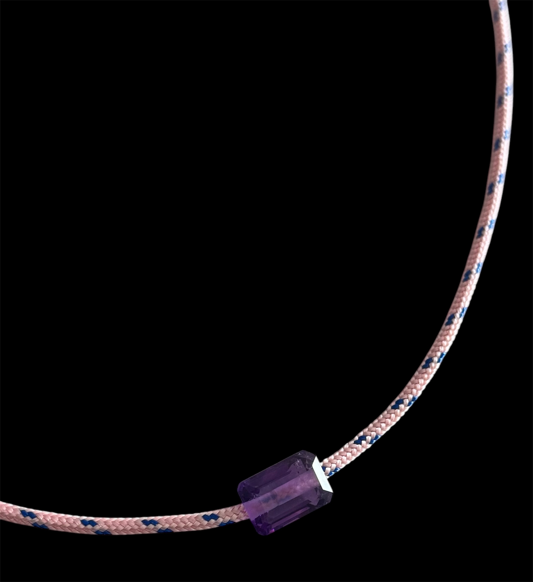 ANEMONE NECKLACE