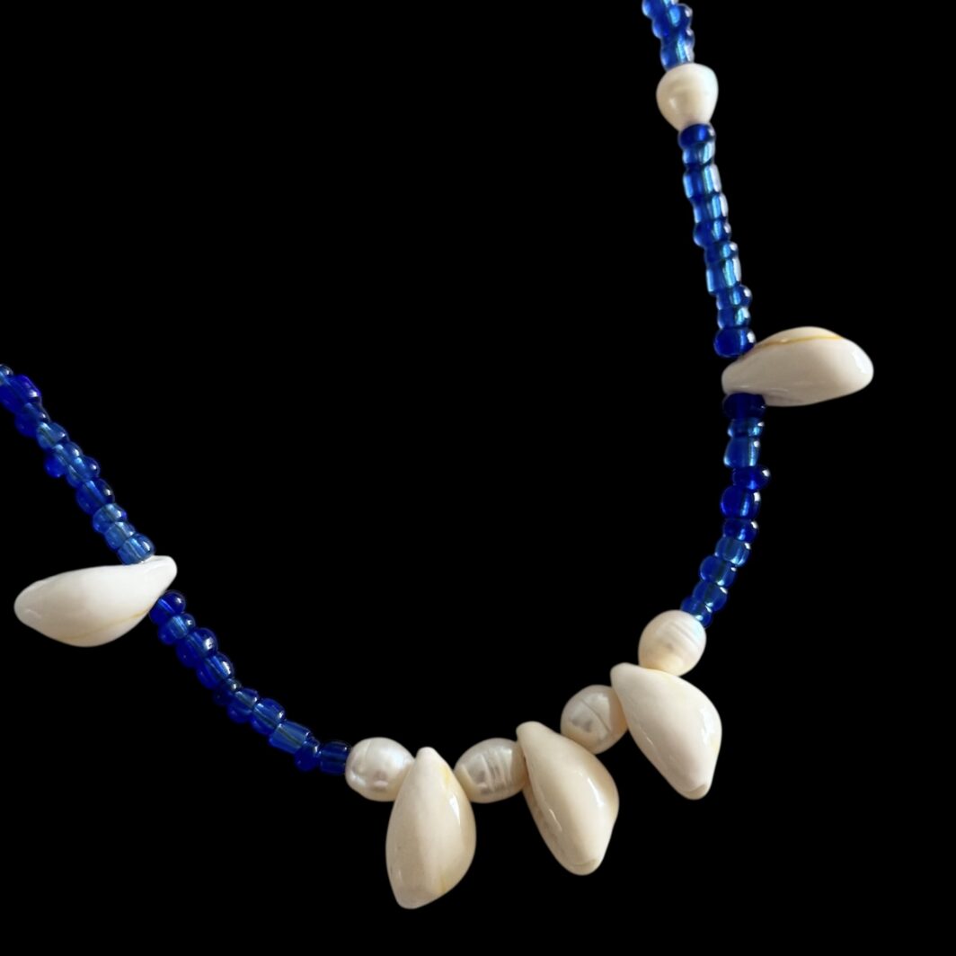 SHELL NECKLACE - OLD COLLECTION
