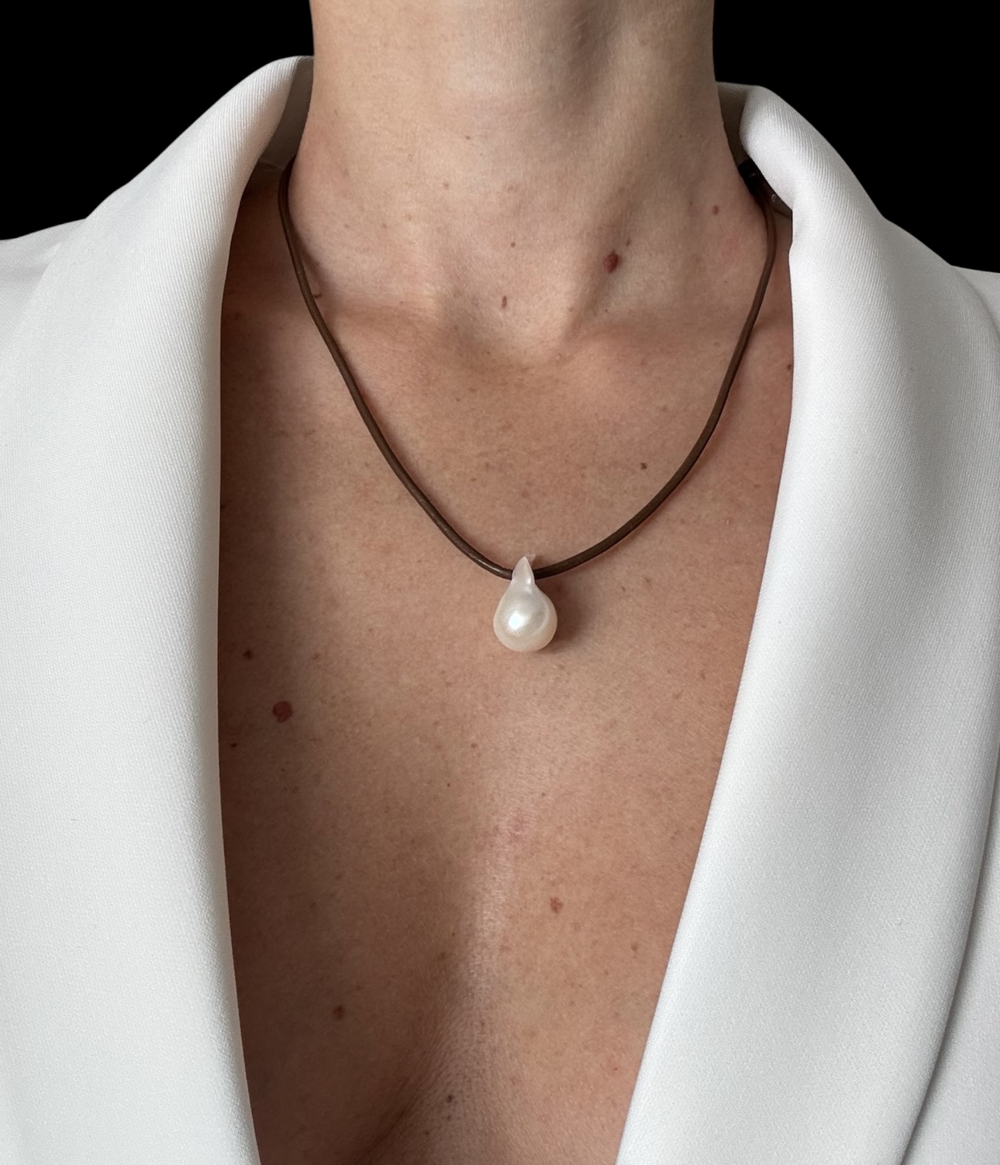 WINTER TEAR NECKLACE - LEATHER EDITION - Image 3